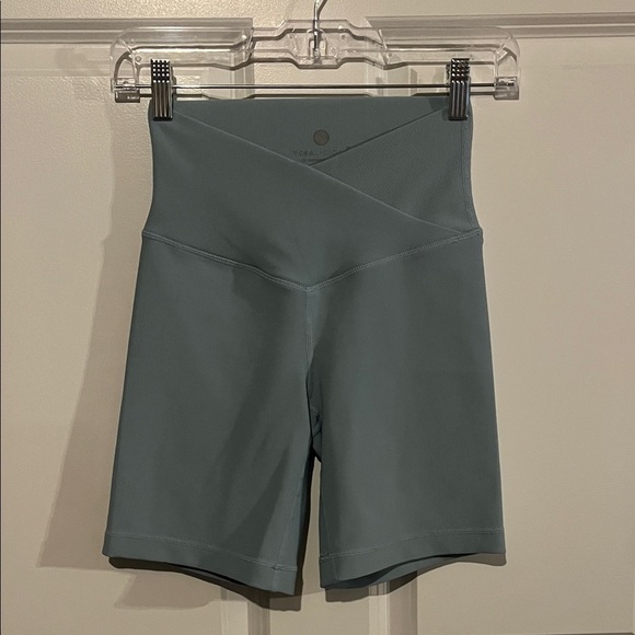 Yogalicious Pants - Yogalicious Rib Crossover 7” shorts - Size XS